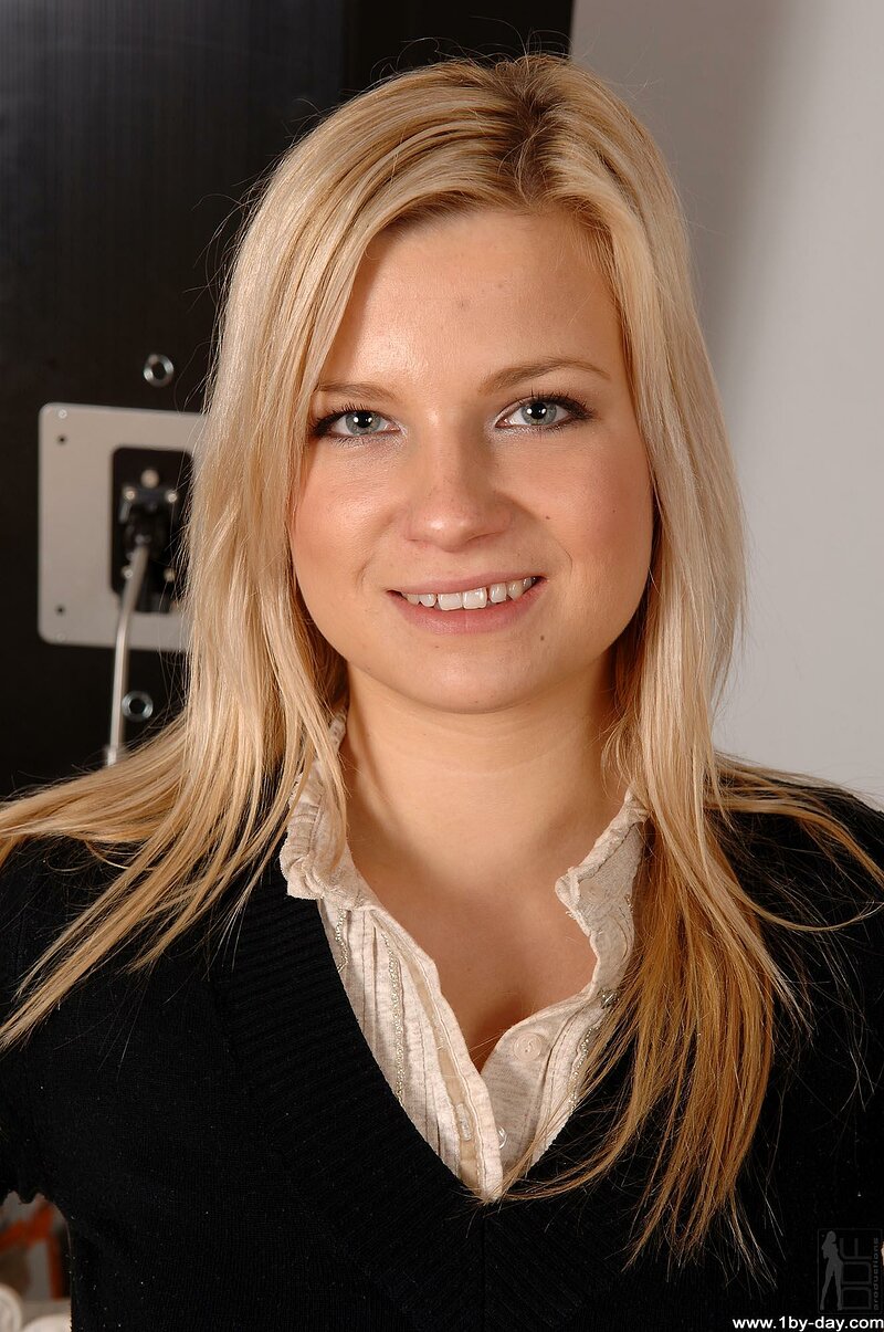 Алина, 23